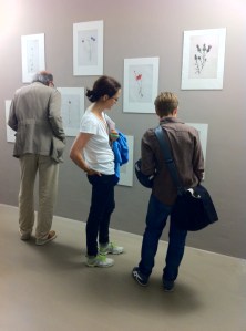 "Connected in Isolation" von Jacqueline Baum und Ursula Jakob, gezeigt in der ERES Stiftung München